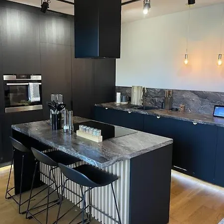 Apartment Luxurious & Spacious 2-bedroom Szczecin