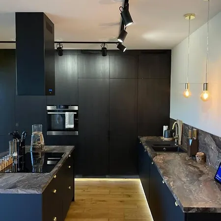 Apartment Luxurious & Spacious 2-bedroom